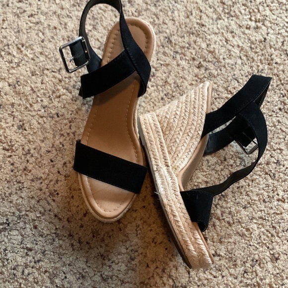 Excellent condition, black wedges - Picture 1 of 1